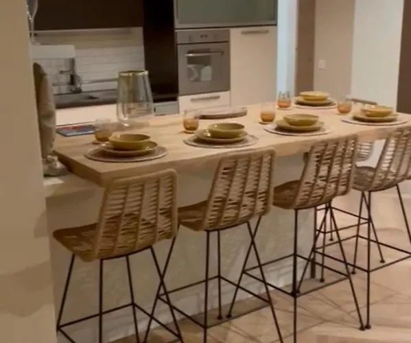 New Cosy Flat Tropez