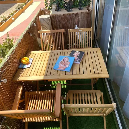 Daire New Cosy Flat Tropez *